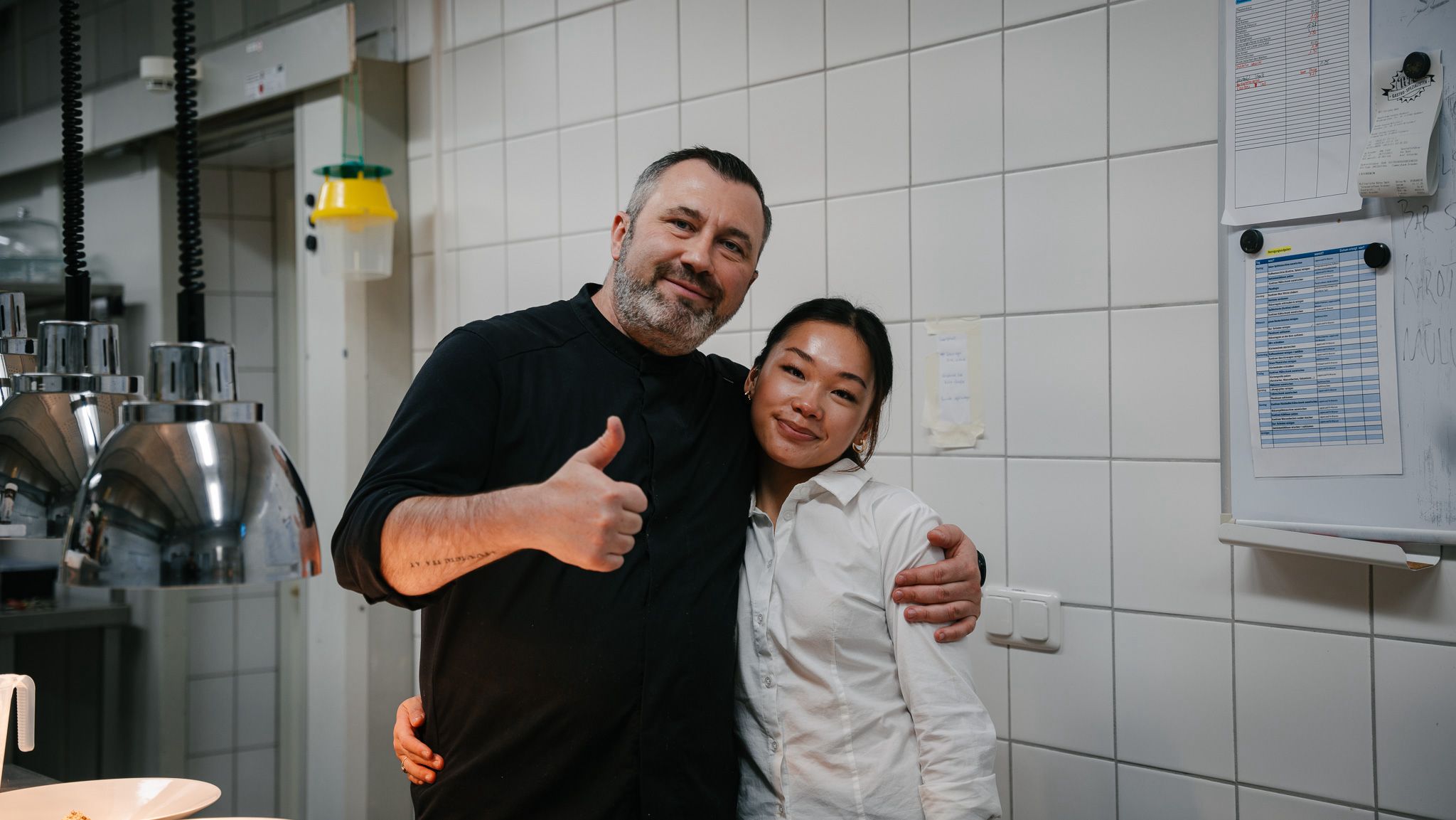 Das HOFZWANZIG Team vor dem Eingang in Laubegast